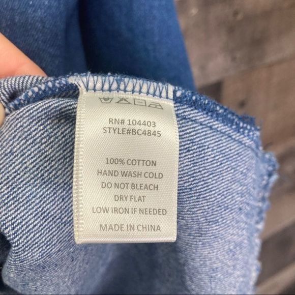 JOA Denim Off the Shoulder Top - Picture 5 of 9